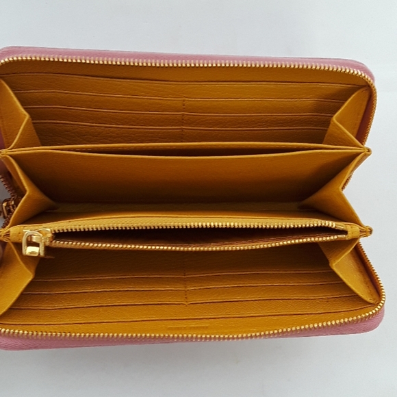 NIB Miu Miu 5ML506 Pink Leather zip Around wallet - Picture 5 of 8
